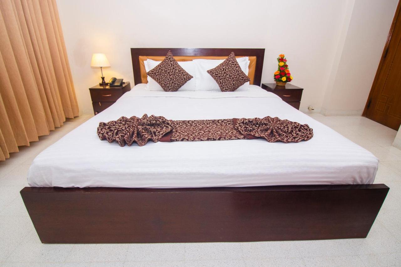Hotel Suite Palace Dhaka Exterior foto