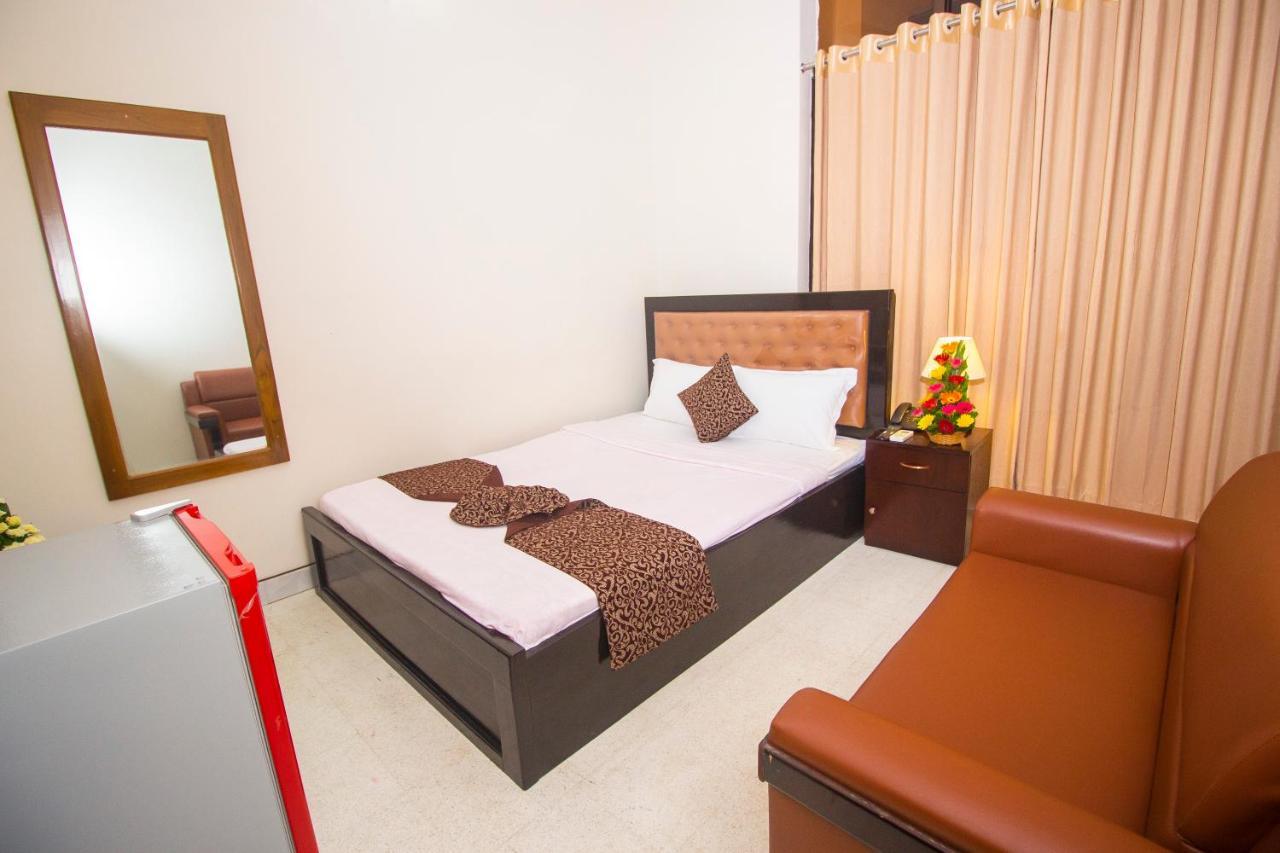 Hotel Suite Palace Dhaka Exterior foto